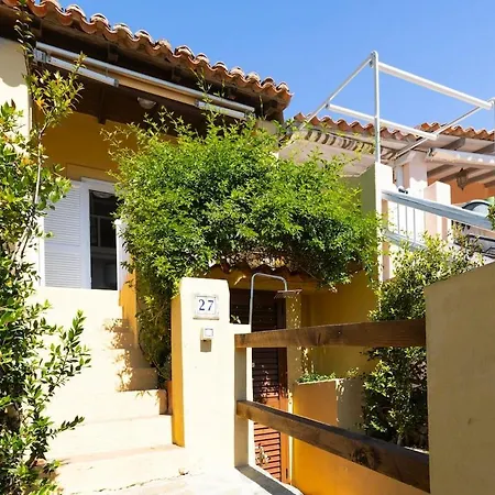 Sea View Loft In - 200m From The Lägenhet Golfo Aranci