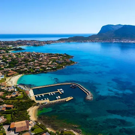 Sea View Loft In - 200m From The * Golfo Aranci